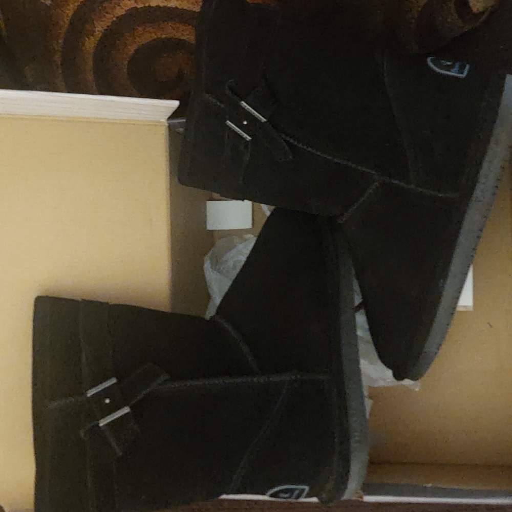 Women's size 10 BearPaw suede boots